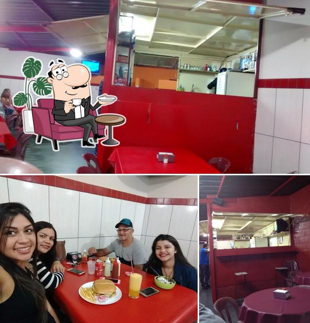 O interior do Big Lanches