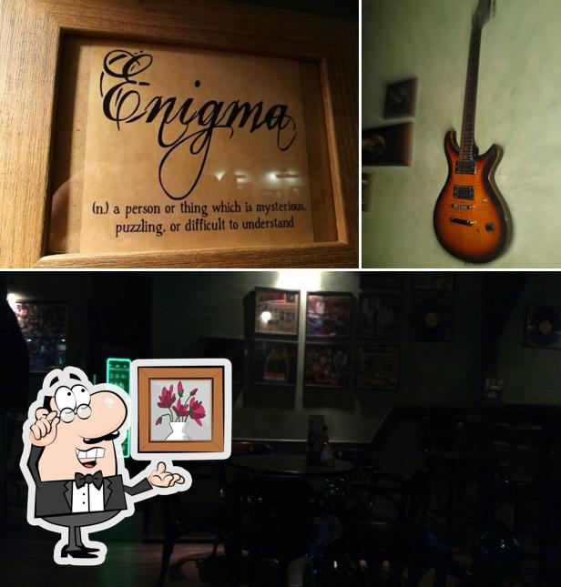Gli interni di Rock Caffe "Enigma"