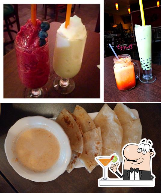 Изображение, на котором видны напитки и еда в Cilantro Thai & Vietnamese