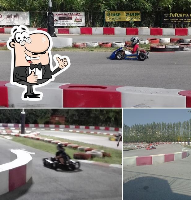 Foto di Kart Show Pista Noleggio l'emozione di un vero Gran Premio