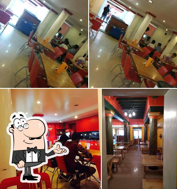 The interior of Fish An Pizza