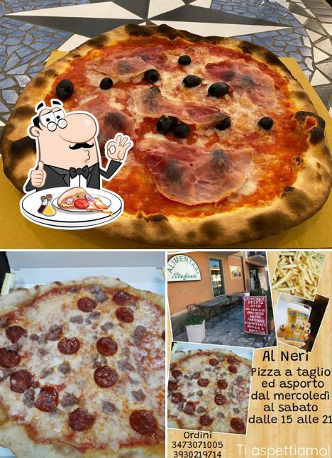 Scegli una pizza a Alimentari da Stefania