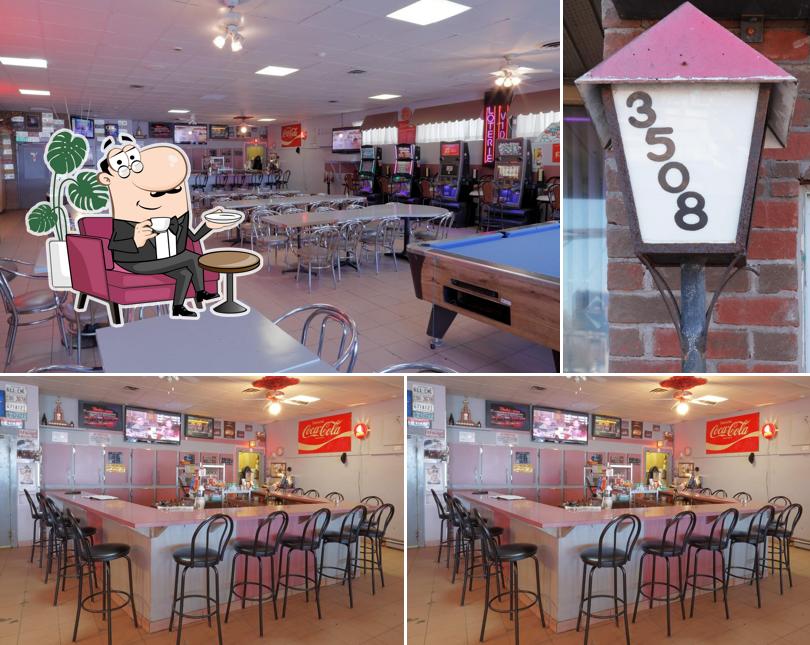 Bar Chez Yvon, Laval Restaurant menu, prices and reviews