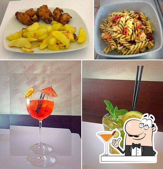 Questa è la immagine che presenta la bevanda e cibo di Diamond Cafè