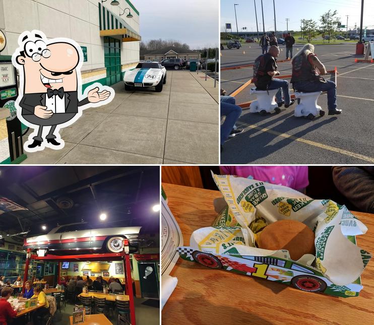 Quaker Steak & Lube, 2191 Millennium Blvd in Cortland Restaurant menu and reviews