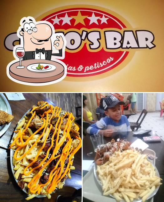Platos en Chico's Bar