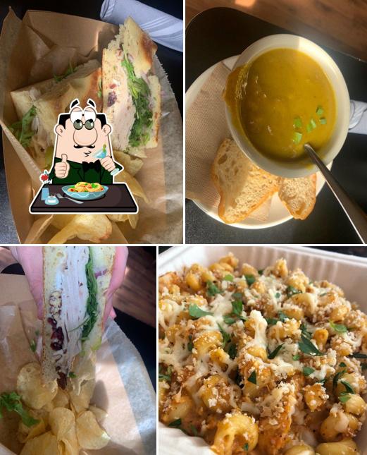 Snapshots Lounge in Granville American restaurant menu and reviews