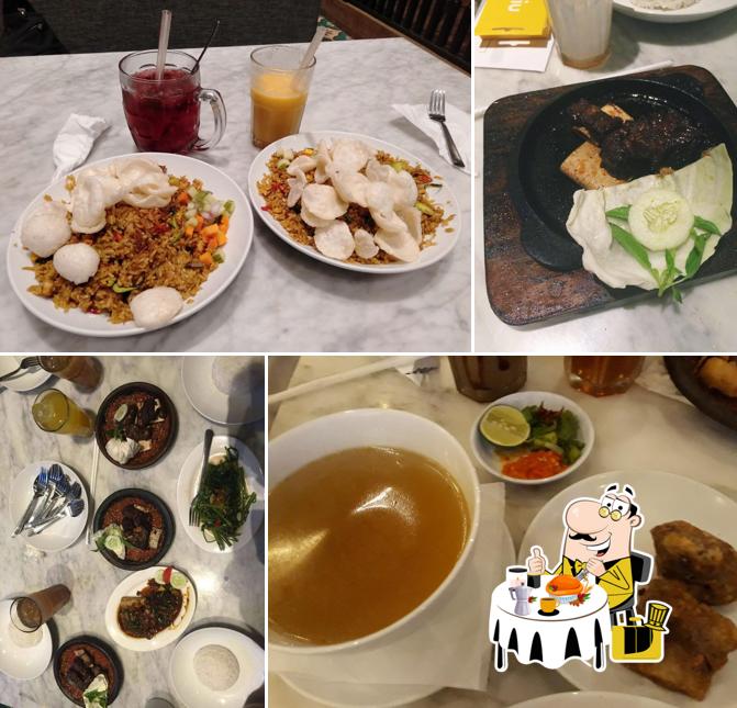 Meals at Warung Leko Lotte Shopping Avenue
