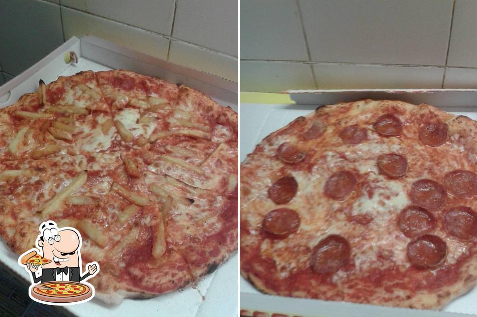 A Pizzeria San Pietro, puoi prenderti una bella pizza