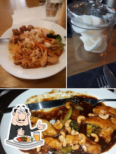 Фотография, на которой видны еда и напитки в Mon Take Away & Restaurang