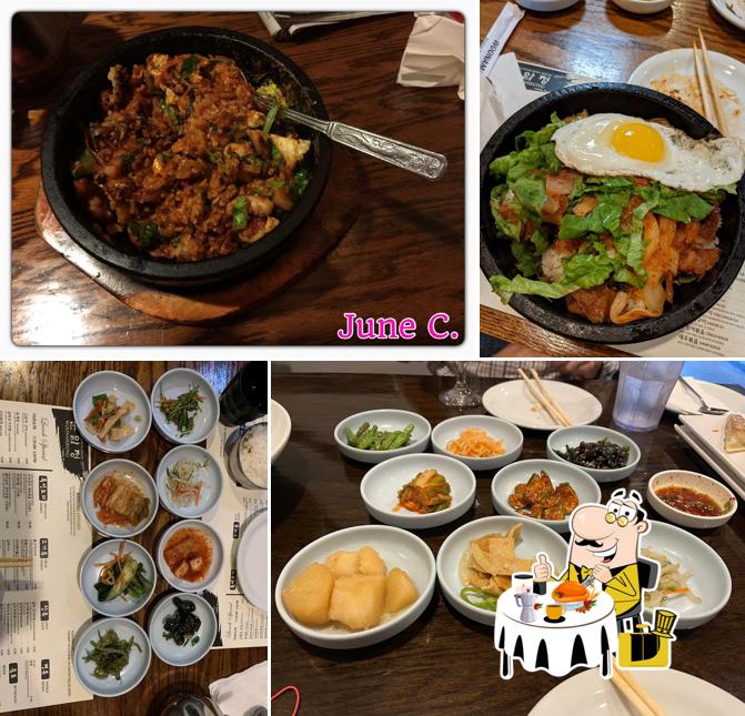 https://img.restaurantguru.com/cbec-meals-Woo-Nam-Jeong-Stone-Bowl-House-1.jpg?@m@t@s@d