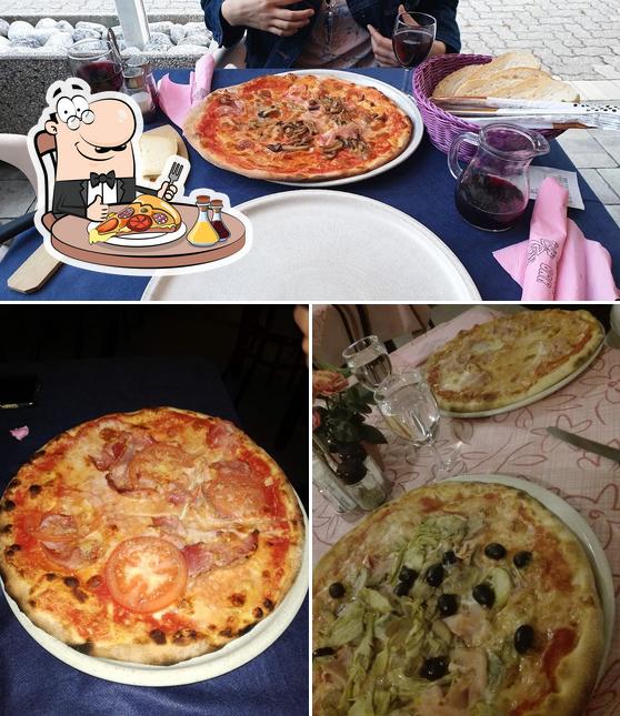 Prenditi una pizza a Pizzeria Pink Panther