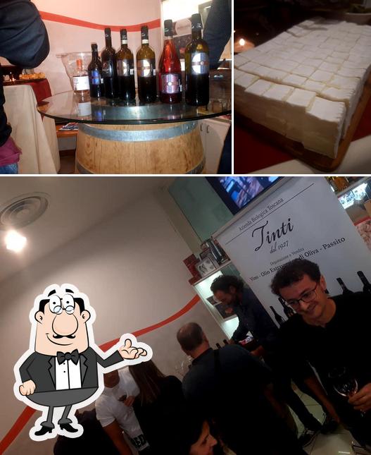 Tra le diverse cose da Zalli Caffe tabaccheria si possono trovare la interni e alcol