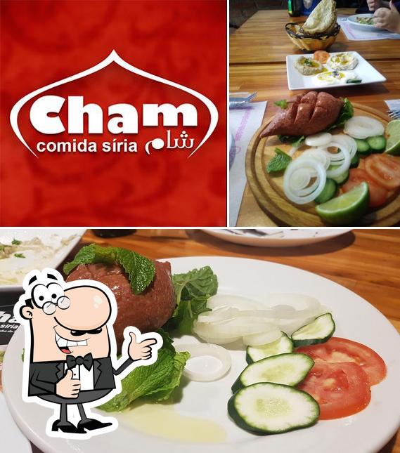 Here's a photo of Cham - comida síria