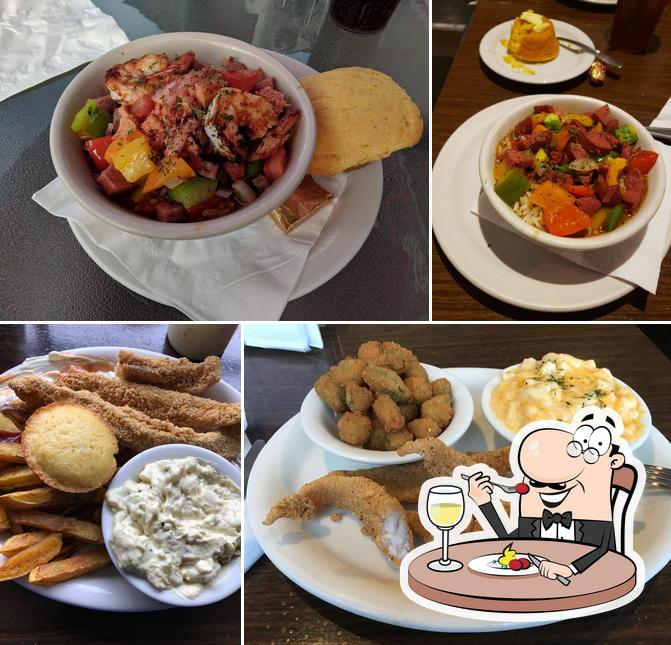 Roscoe's Catfish and Barbeque, 341 Boniface Pkwy in Anchorage