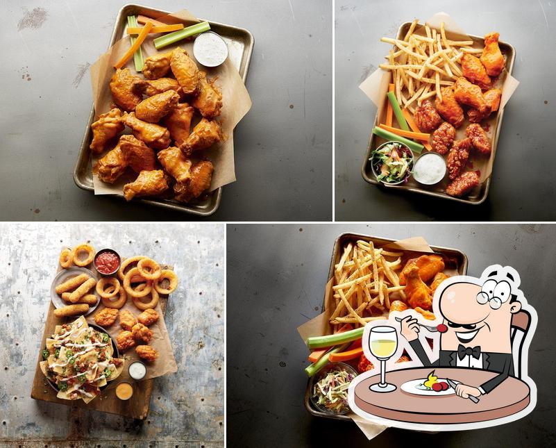 Buffalo Wild Wings in Johnson City Restaurant menu and reviews