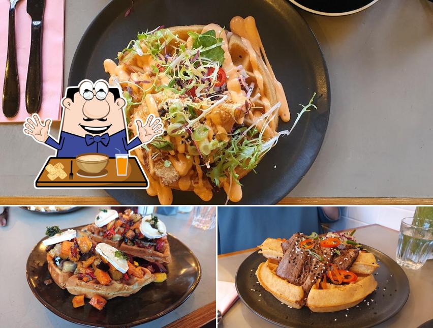 Chi Chi's Coffee & Waffle House in London - Restaurant reviews