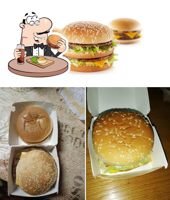 McDonald's Goodwood DriveThru restaurant, Cape Town, 108 Voortrekker