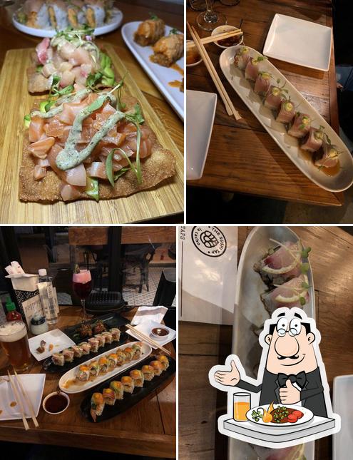 Еда в "The Sushi Tap - La Cacho"
