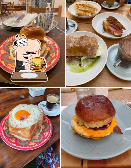 Uluru Café oferece uma seleção de opções para os amantes dos hambúrgueres