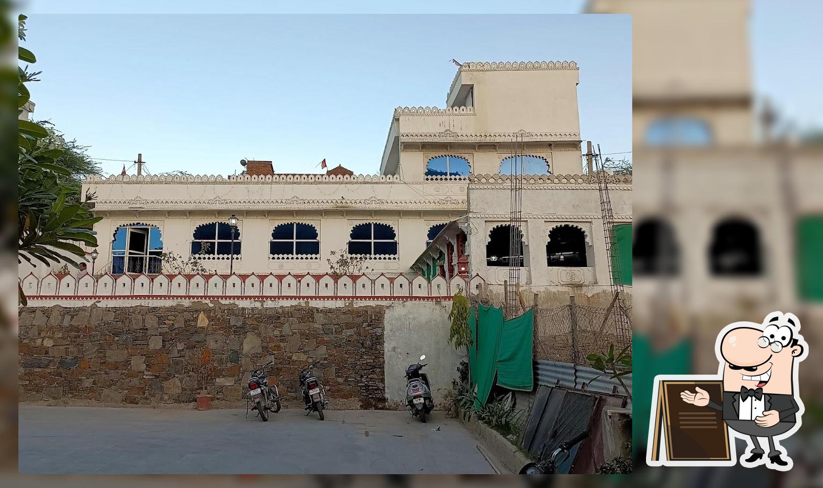 Aryan Palace