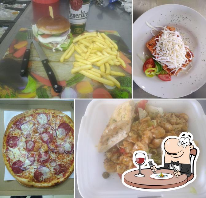 Food at Pizza Extra