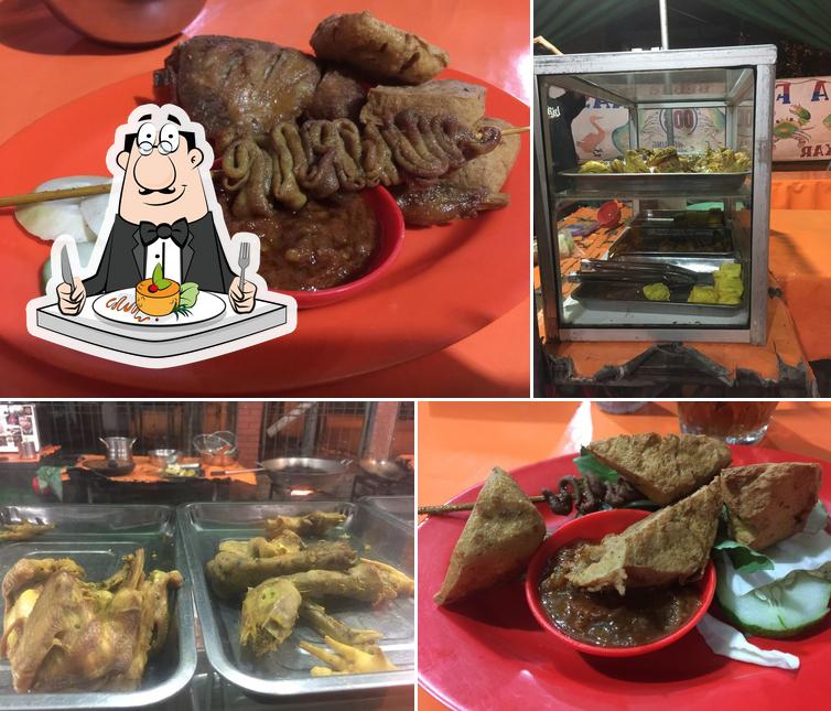 Food at Nasi Uduk Seafood 49 "Kencana Wulung"