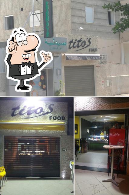 L'intérieur de Tito's Food