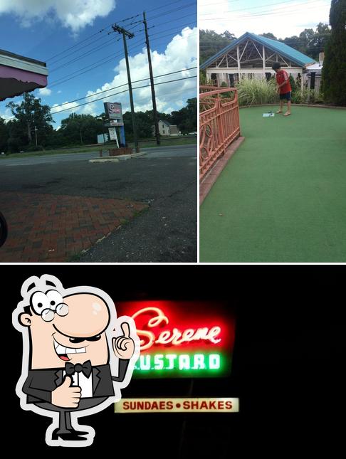 Vea esta foto de Serene Custard & Miniature Golf