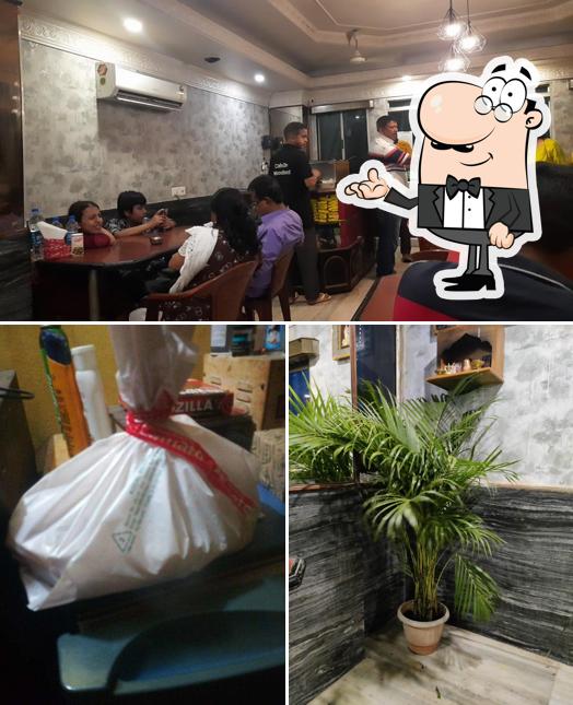 Check out how Sr's Cafe-De Woodlands looks inside