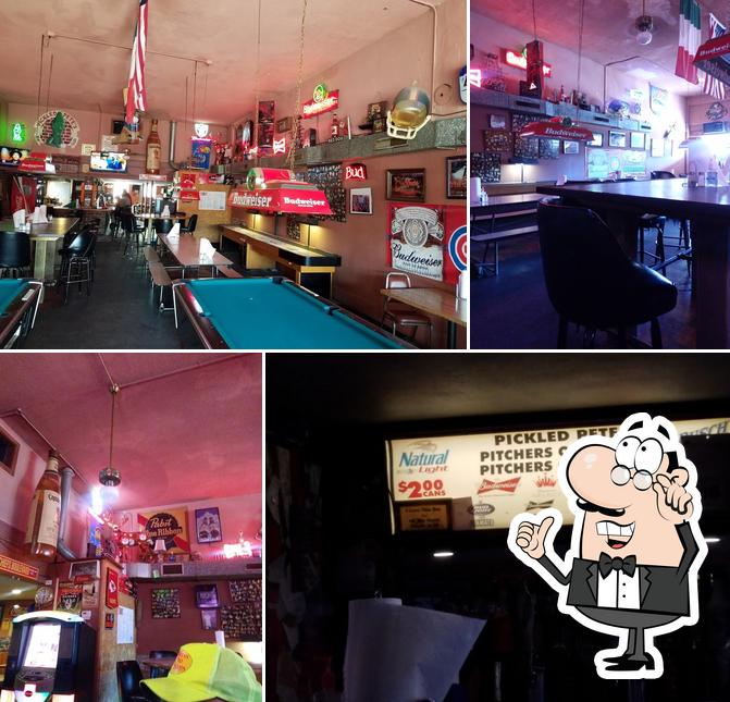 Pickled Pete's Bar & Grill in Frontenac Restaurant menu and reviews