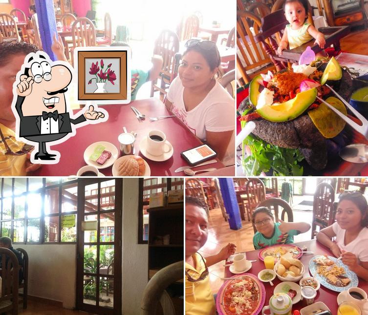 Restaurante Los Molcajetes, San Miguel de Cozumel, Av. Lic. Pedro Joaquin  Coldwell 660 - Restaurant reviews