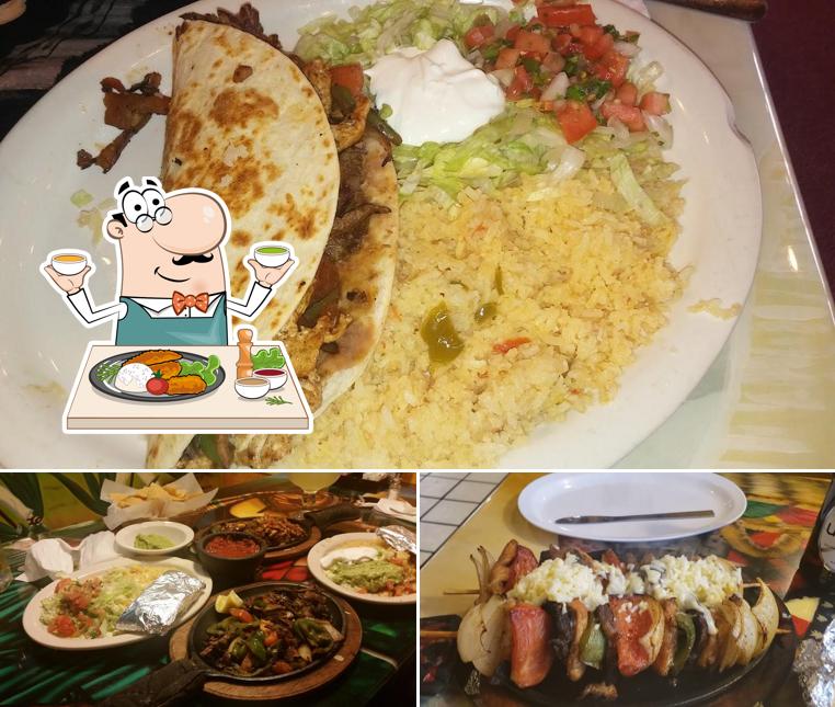 Еда в "Mi Casa Mexican Restaurant #1"
