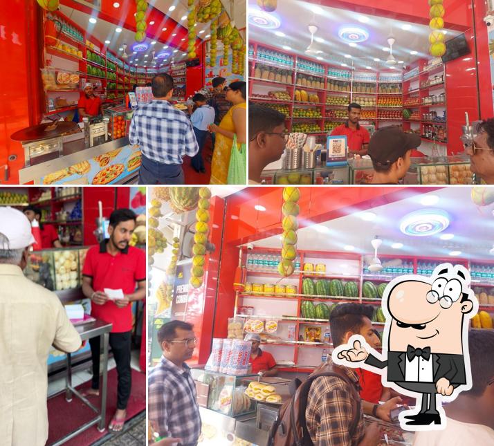 The interior of Dilshant Fruit Juice And Snacks Centre