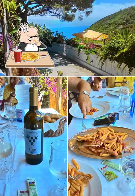 Assaggia le patatine fritte a Il Core