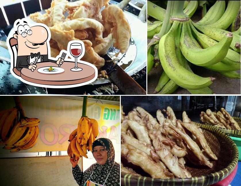 Pisang Goreng Tanduk Mak Erot Cafe, Bekasi Regency - Restaurant Reviews