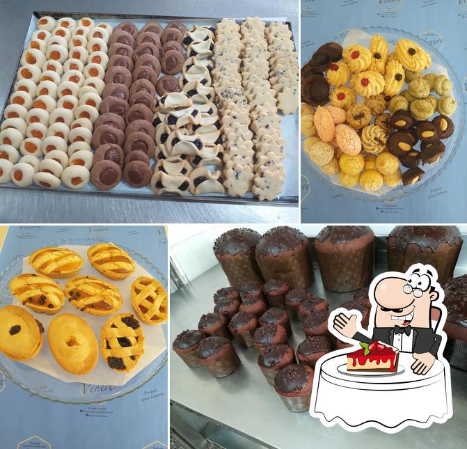 Pasticceria Venere serve un'ampia varietà di dolci