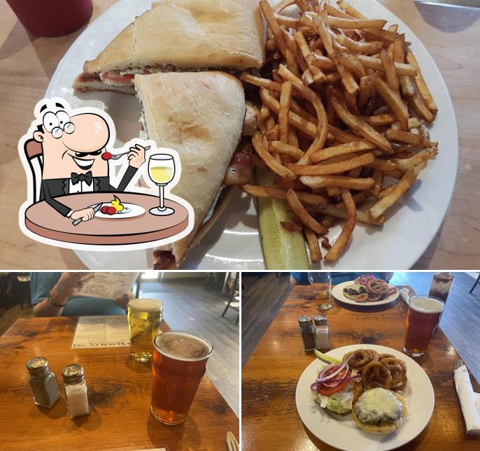 Moody's Bar and Grill in Millbrook Restaurant menu and reviews