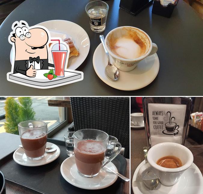 Goditi un drink a CAFFE' DELLA PIAZZA