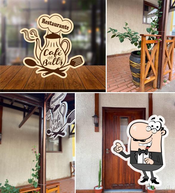 O interior do Restaurante Café no Bully