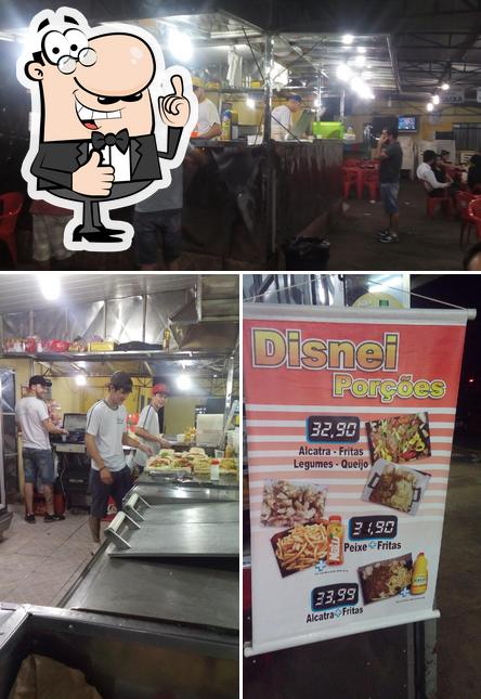 Look at the picture of Gaúcho's Lanches