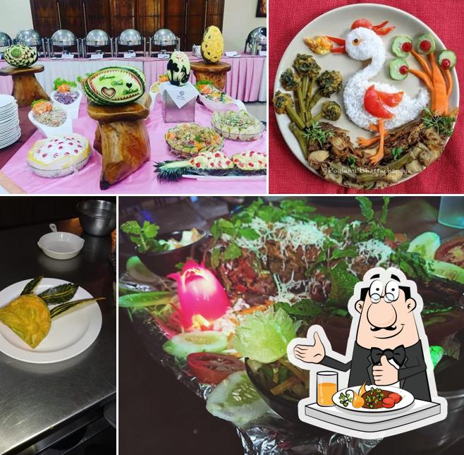 Meals at SYL FOOD PLAZA