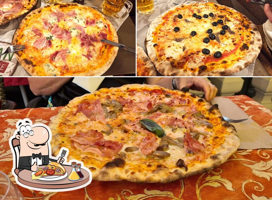 Prenditi una pizza a Ristorante la Dolce Vita
