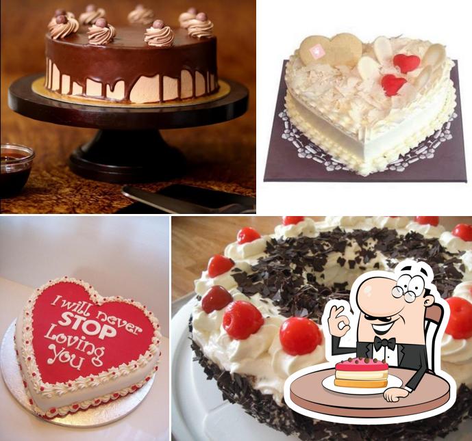 Buy/Send Red Velvet Fresh Cream Cake Half kg Online- FNP
