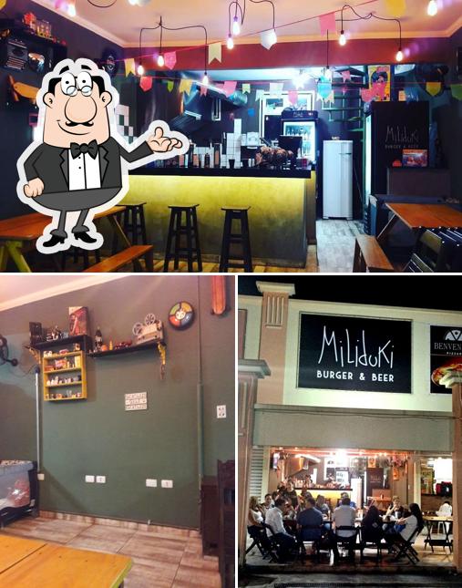 O interior do Miliduki Burger & Beer