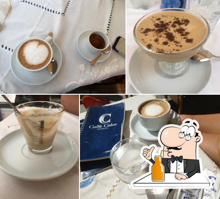 Goditi un drink a Caffè Calce