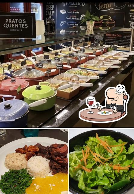 Comida em Restaurante Estação Sabor