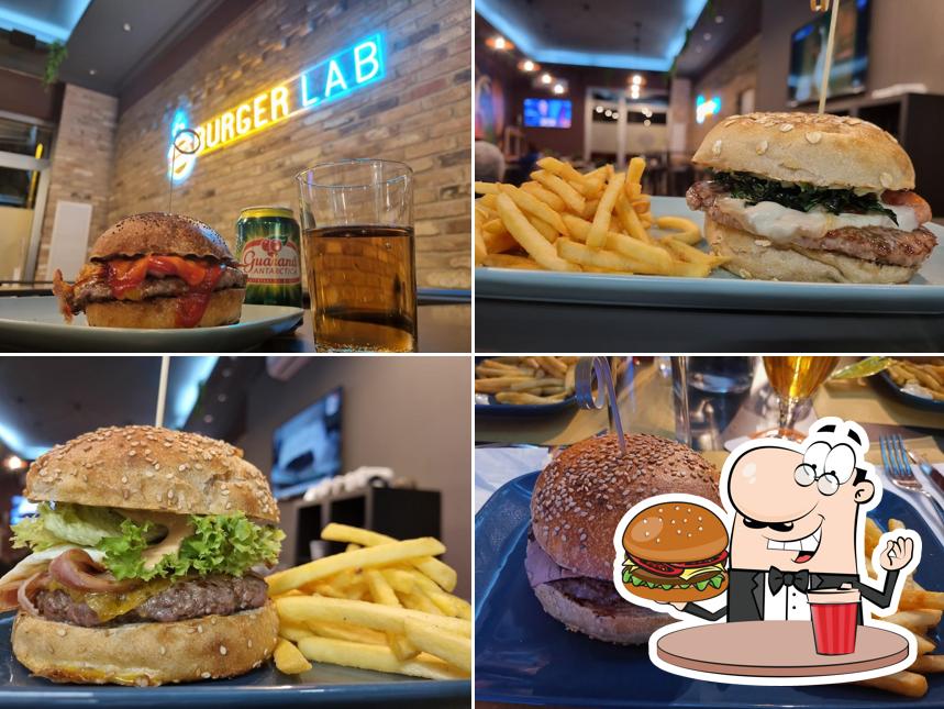 Essayez l'un des hamburgers servi à Burger Lab