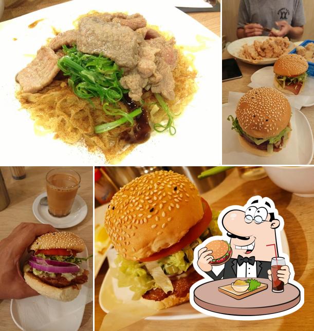 Order a burger at Hon Fat Noodle (Sham Shui Po)