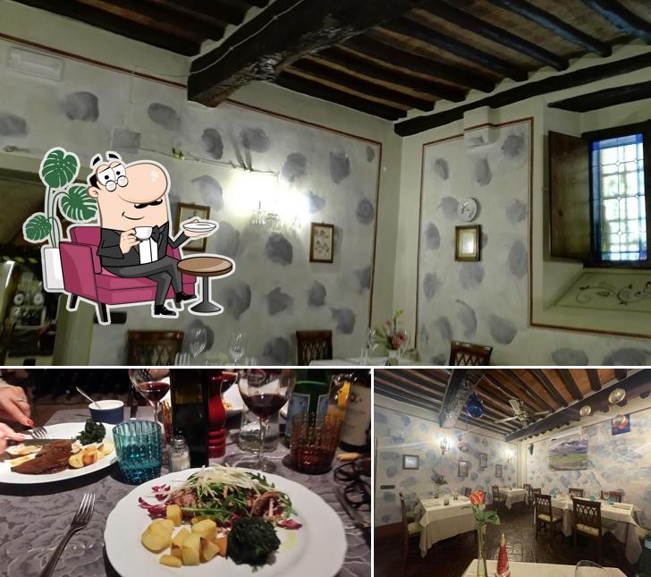 Siediti a un tavolo di Re di Macchia